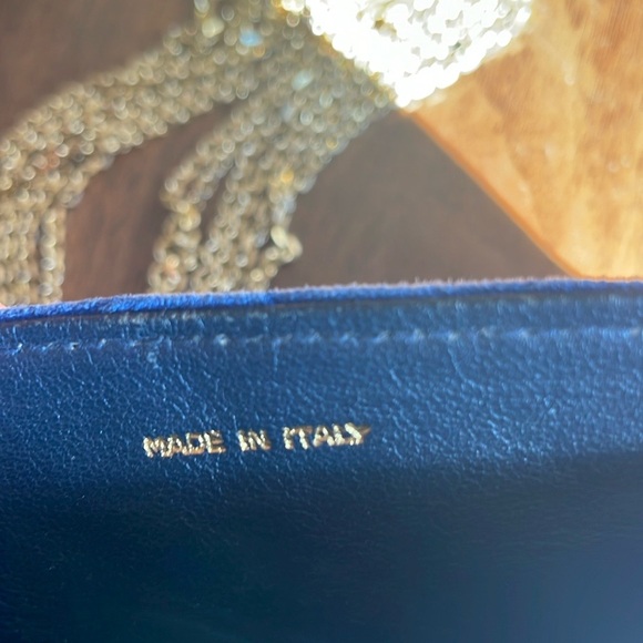 Stunning Blue Suede with Leather Trim Gold Chain is to die for - Picture 14 of 16